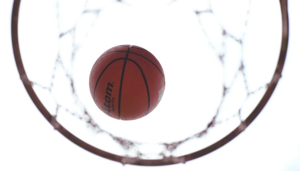 Indiana Basketball Shows Promise in Cream and Crimson Scrimmage