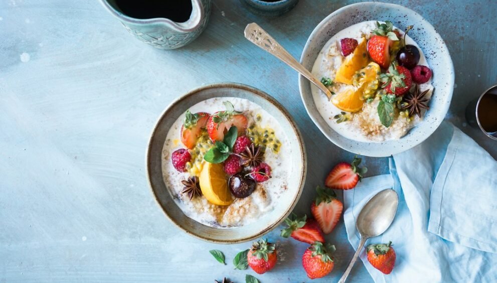High-Fiber Breakfasts Aid Weight Loss Efforts
